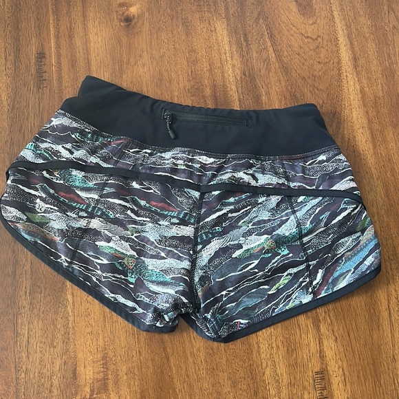Lululemon speed shorts 2 - Picture 2 of 6